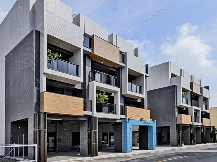 Budget Row house architects